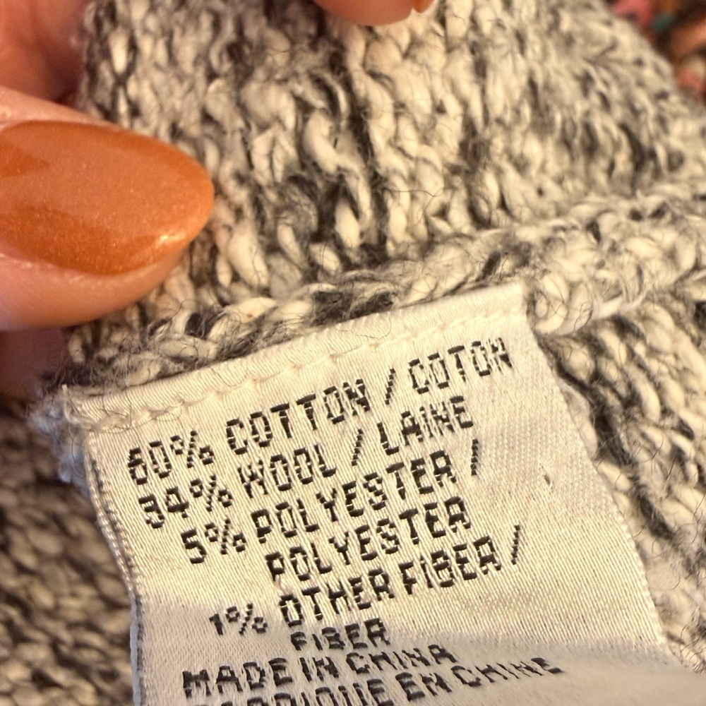 Talbots Speckled Holiday Gray Penguin Knit Sweater - Picture 4 of 4